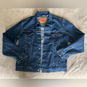 Levi’s Jean Jacket- Size M